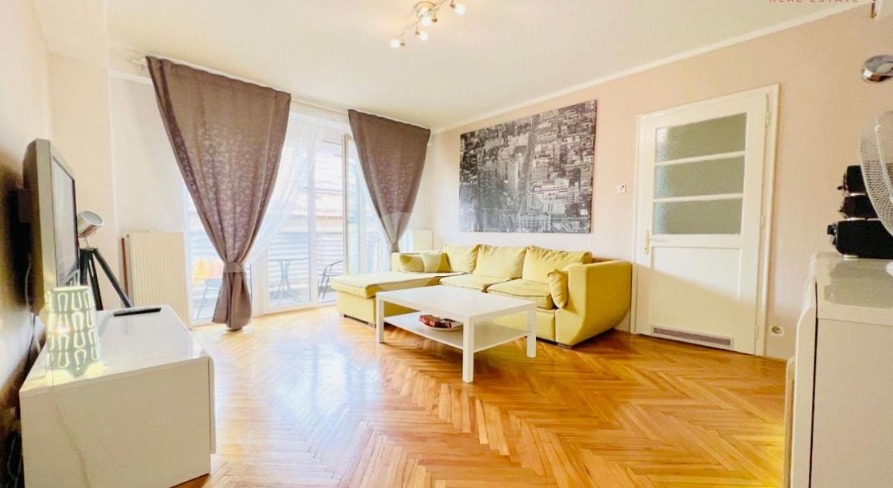 Apartment Baseskija Сараево Екстериор снимка